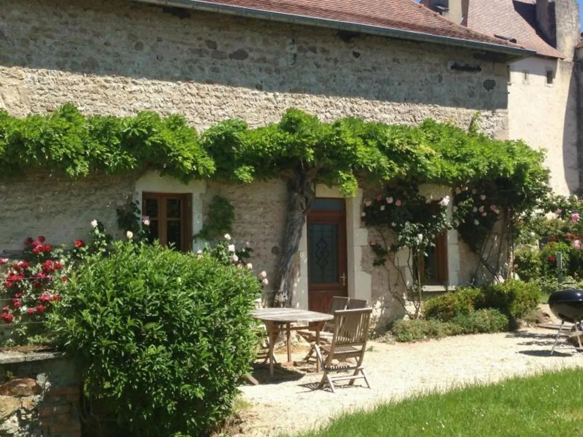 Holiday home Gite Authentique Avec Piscine Partagee, Jardin Et Wifi A Saint-Etienne-De-Vicq - Fr-1-489-275