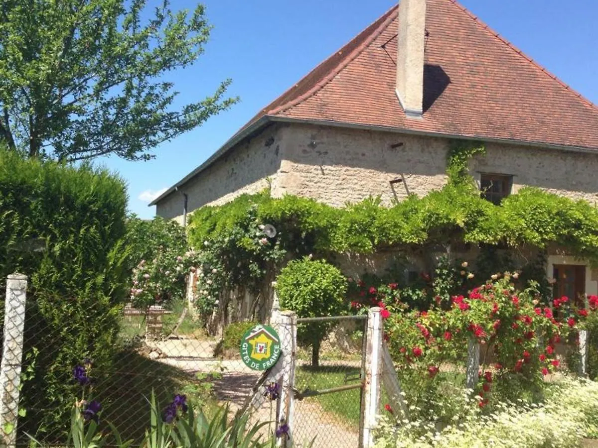 Gite Authentique Avec Piscine Partagee, Jardin Et Wifi A Saint-Etienne-De-Vicq - Fr-1-489-275
