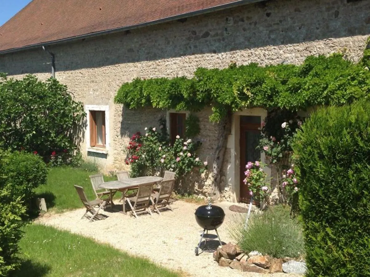 Gite Authentique Avec Piscine Partagee, Jardin Et Wifi A Saint-Etienne-De-Vicq - Fr-1-489-275 別荘