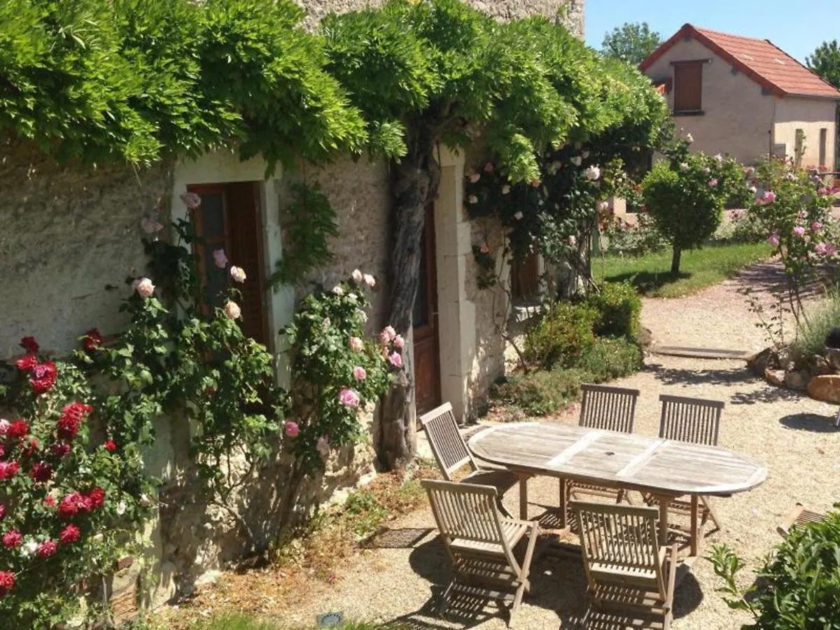 Gite Authentique Avec Piscine Partagee, Jardin Et Wifi A Saint-Etienne-De-Vicq - Fr-1-489-275 0*,