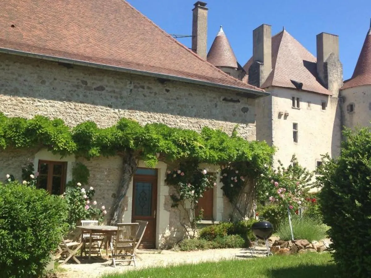 Gite Authentique Avec Piscine Partagee, Jardin Et Wifi A Saint-Etienne-De-Vicq - Fr-1-489-275